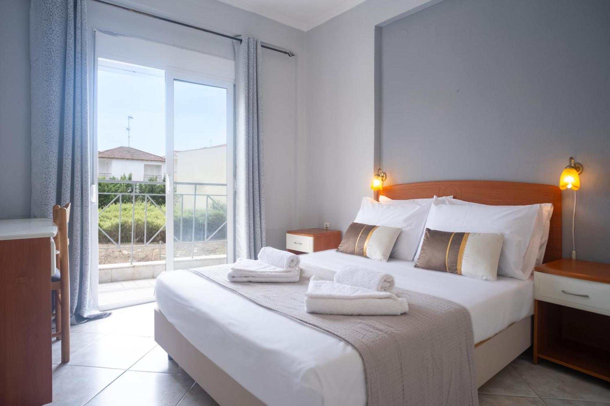 Domes Apartments Kallithea  Esterno foto